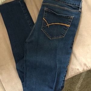 Bullhead blue skinny jeans